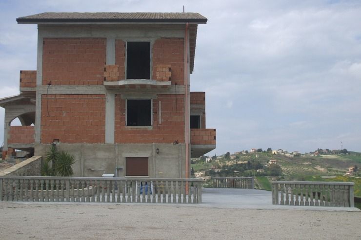 Baldo - Grotte - Progettazione e installazione ringhiere con balaustri in cemento