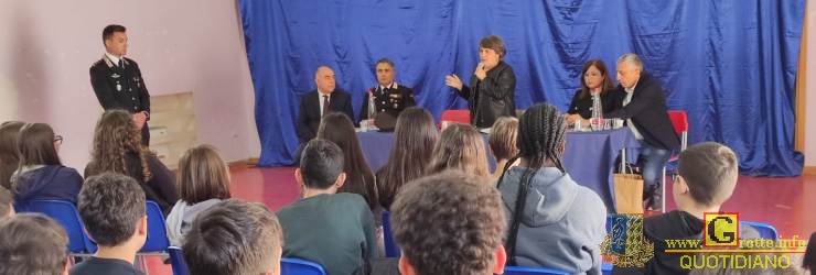 All'I.C. "Leonardo Sciascia" di Racalmuto e Grotte le lezioni del Capitano Di Campli contro il cyberbullismo