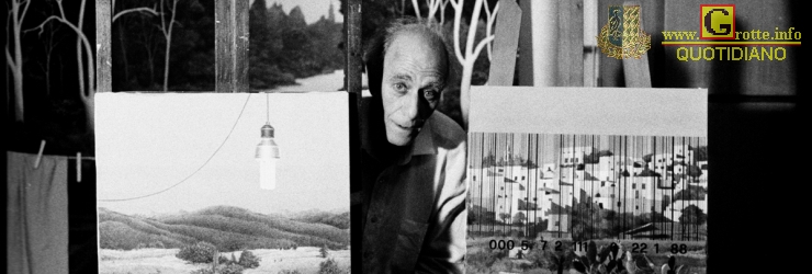 Athos Collura nel suo studio di Milano. Foto di Paolo Cristiani