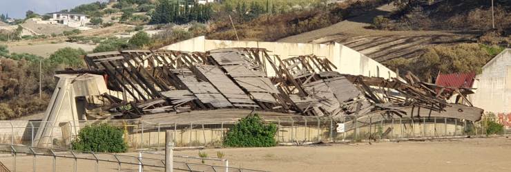 Incendio a Grotte: distrutta la tribuna del campo sportivo