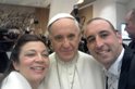 Gli sposi Filippo La Mendola e Monica Bellavia in udienza da Papa Francesco