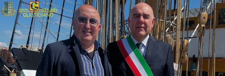 Delegazione comunale a bordo dell'Amerigo Vespucci