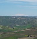 Il vulcano Etna, visto da Grotte (Agrigento)