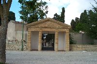 Ingresso del cimitero